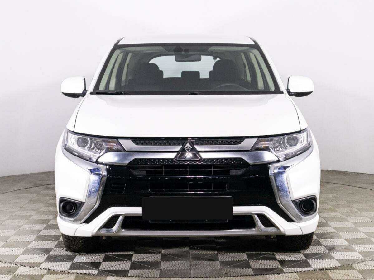 Mitsubishi Outlander 2022 года с пробегом. Фото: #1
