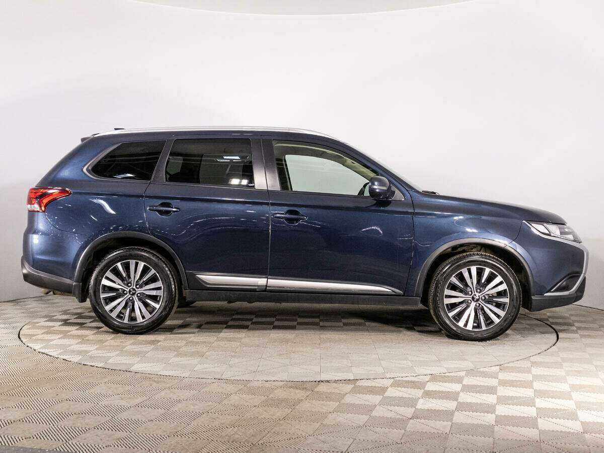 Mitsubishi Outlander 2019 года с пробегом. Фото: #3