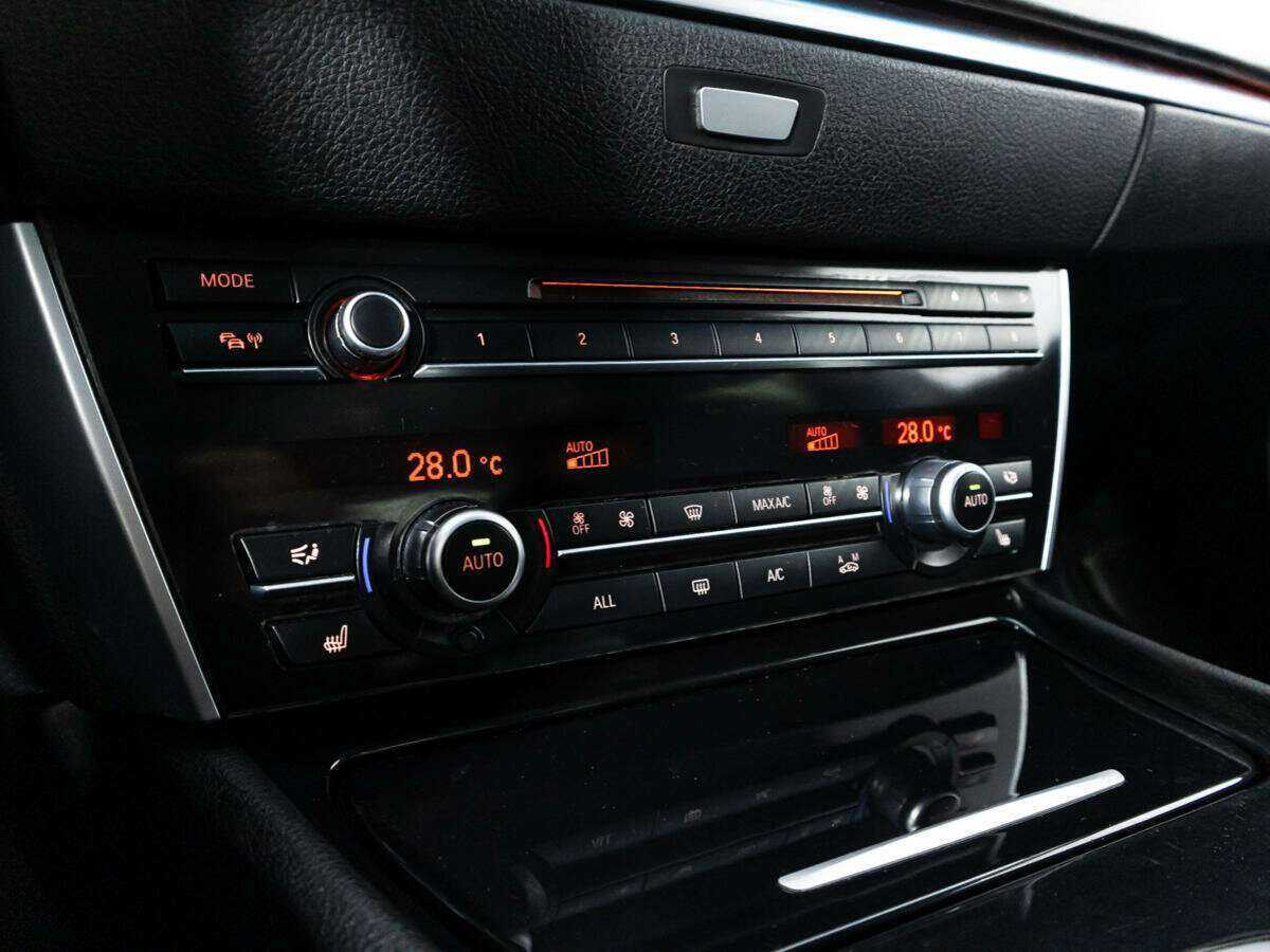 BMW 5 серии 2012 года с пробегом. Фото: #16