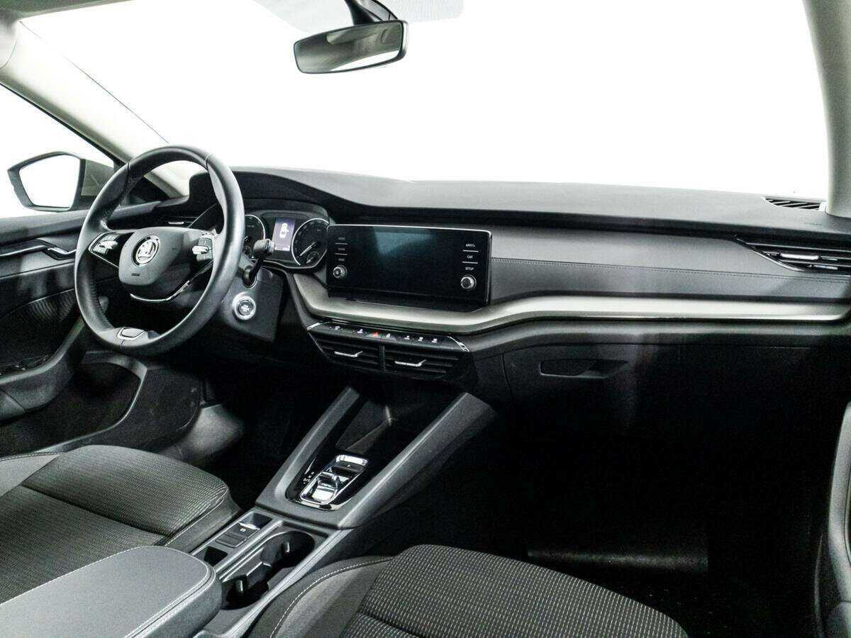 Skoda Octavia 2021 года с пробегом. Фото: #8