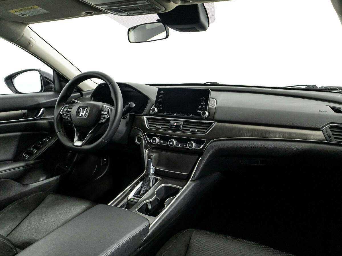 Honda Accord 2018 года с пробегом. Фото: #8