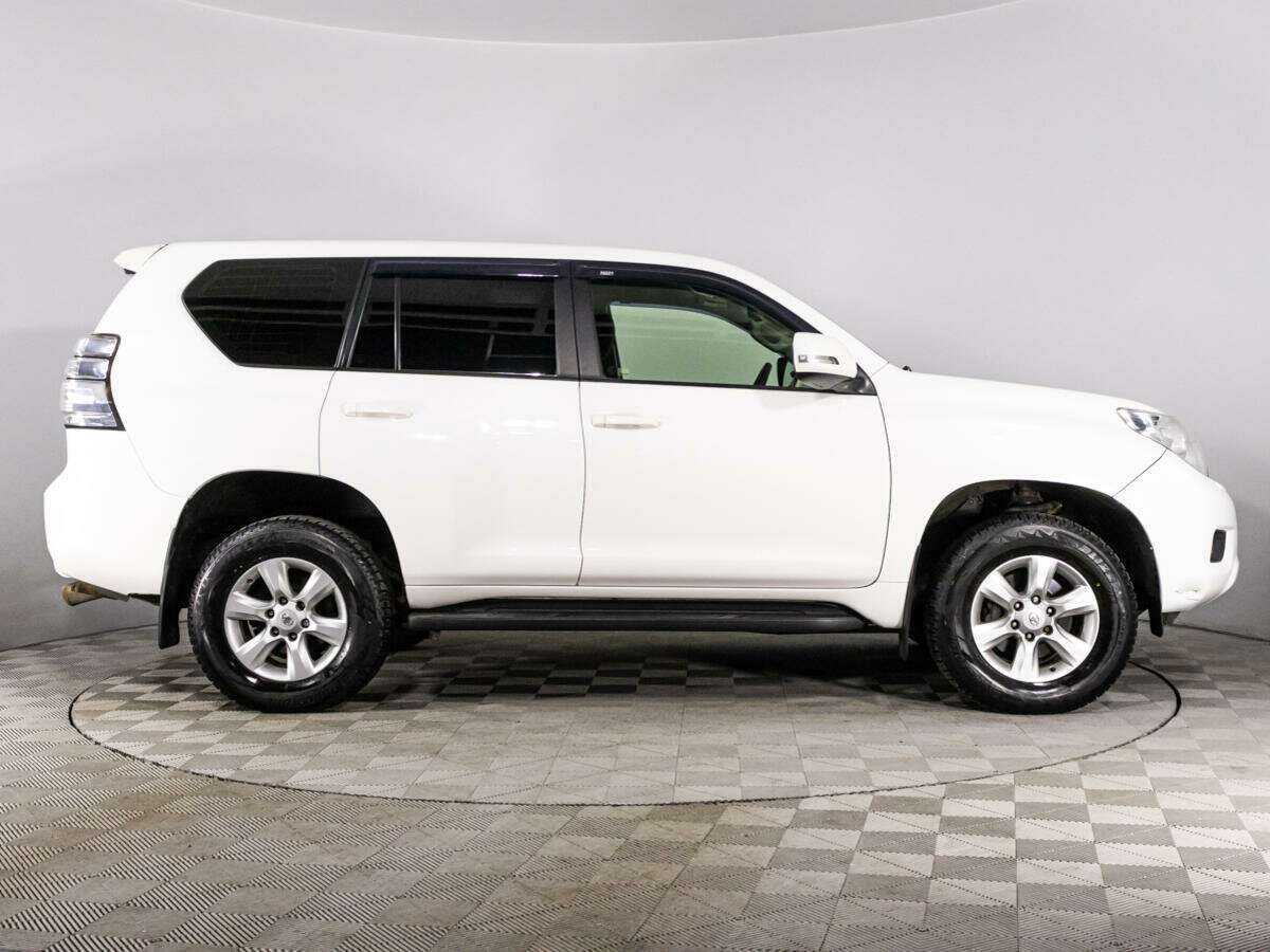 Toyota Land Cruiser Prado 2012 года с пробегом. Фото: #3