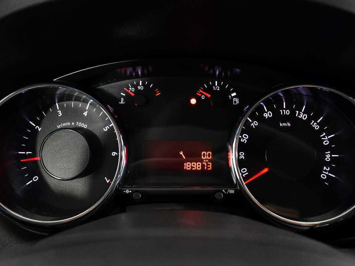 Peugeot 3008 2012 года с пробегом. Фото: #10