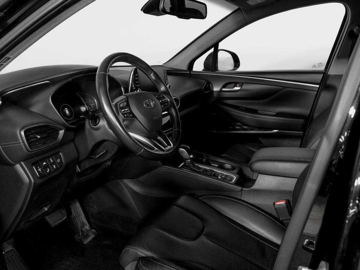 Hyundai Santa Fe 2019 года с пробегом. Фото: #13