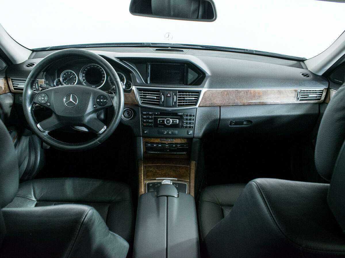 Mercedes-Benz E-Класс 2012 года с пробегом. Фото: #12