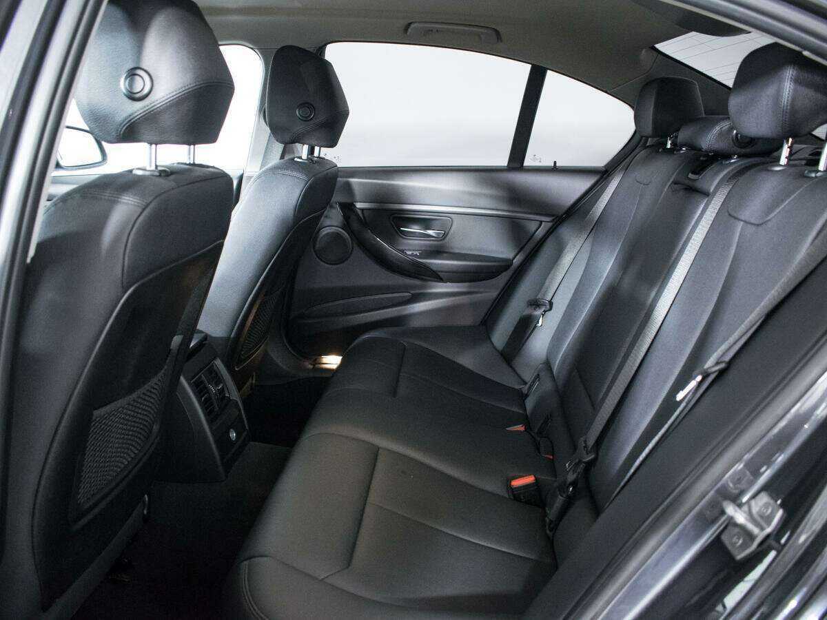 BMW 3 серии 2017 года с пробегом. Фото: #9