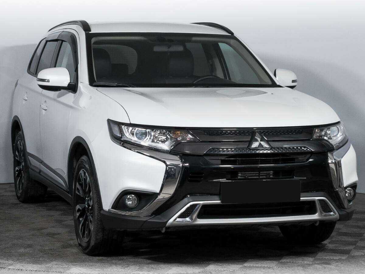 Mitsubishi Outlander 2021 года с пробегом. Фото: #2