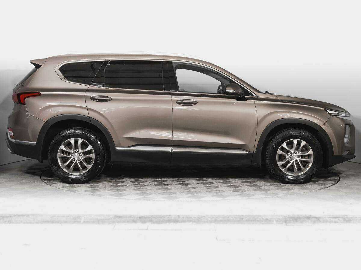 Hyundai Santa Fe 2018 года с пробегом. Фото: #3