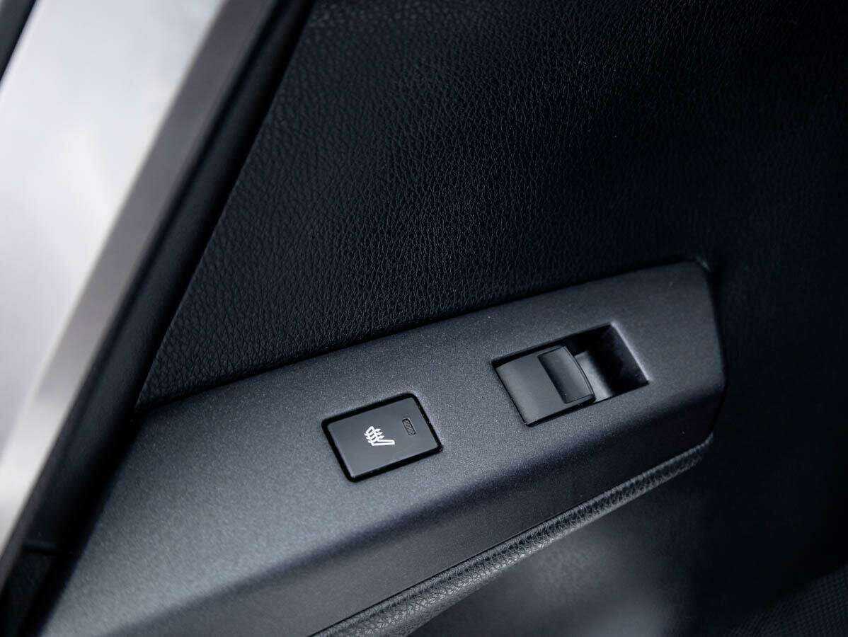 Toyota RAV4 2018 года с пробегом. Фото: #18