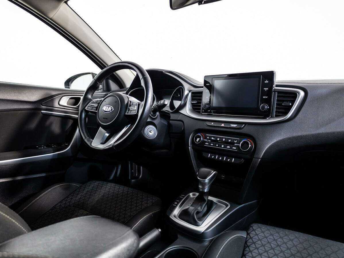 Kia Ceed 2020 года с пробегом. Фото: #7