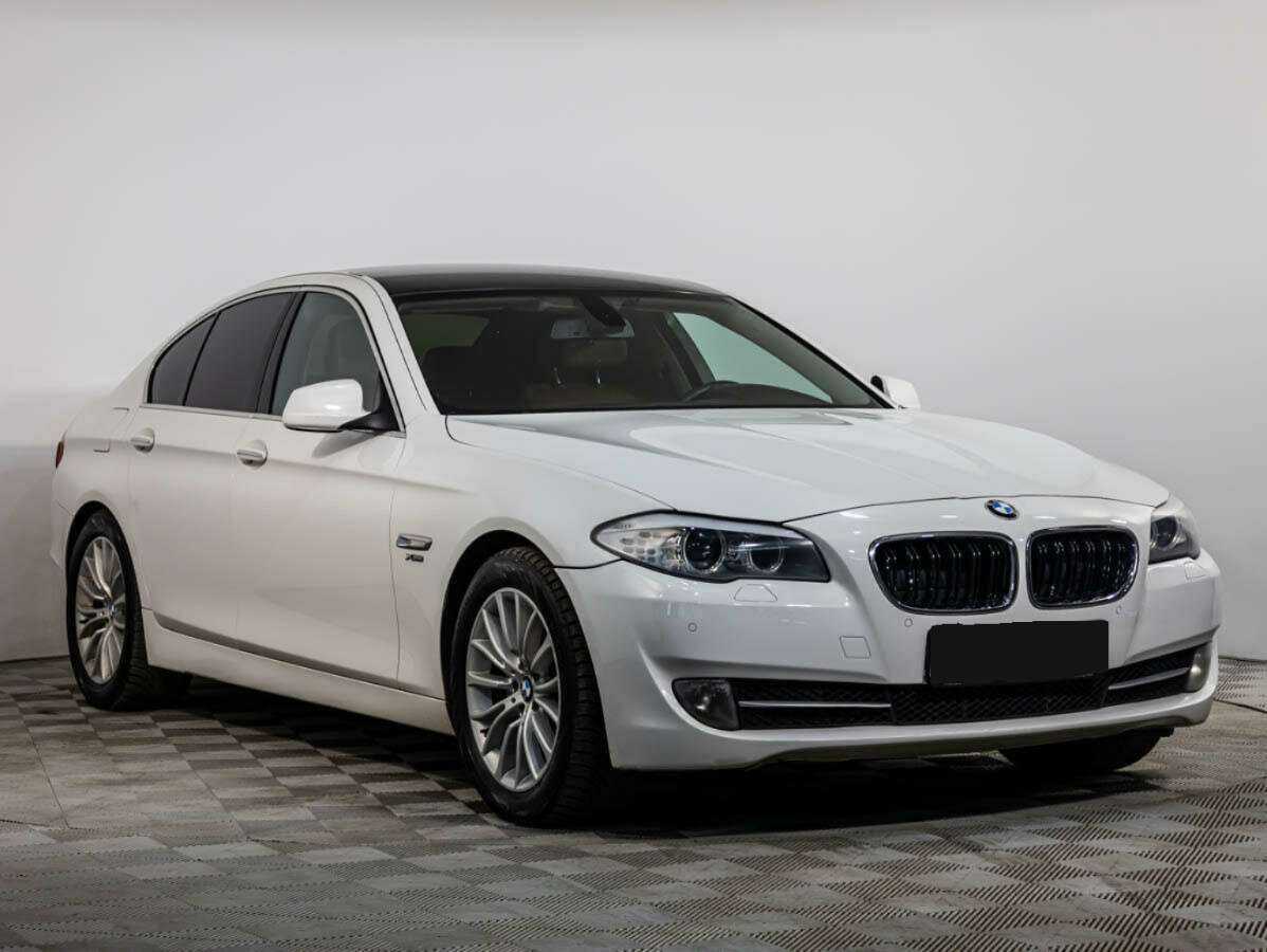 BMW 5 серии 2012 года с пробегом. Фото: #1