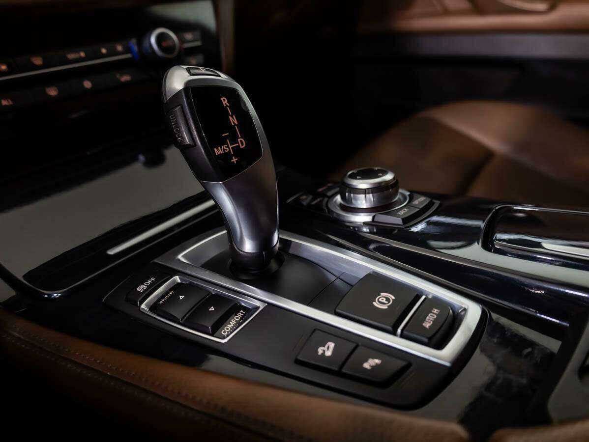 BMW 5 серии 2012 года с пробегом. Фото: #13