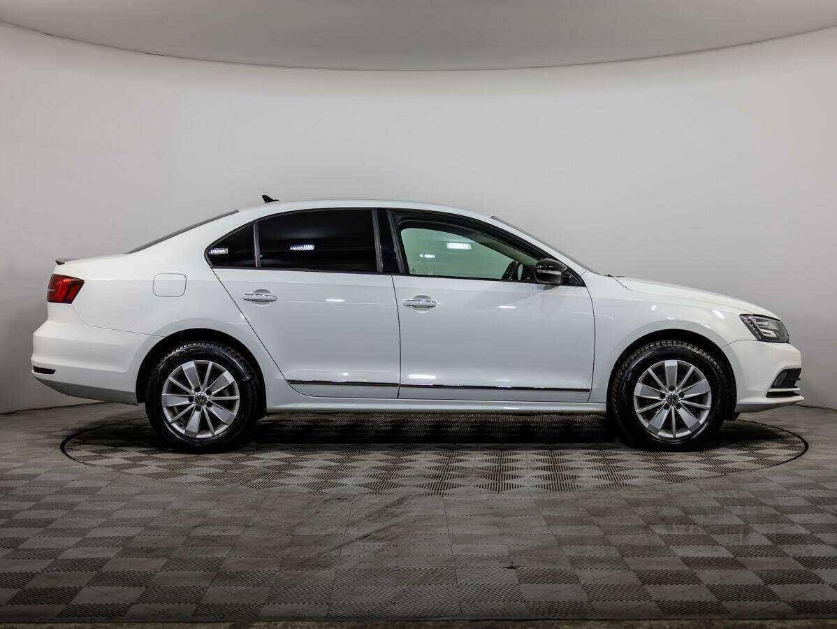 Volkswagen Jetta 2017 года с пробегом. Фото: #2