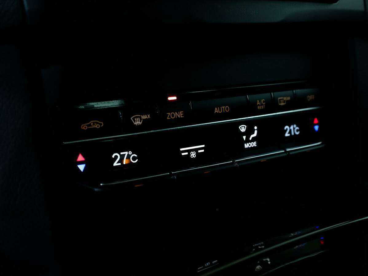 Mercedes-Benz E-Класс 2014 года с пробегом. Фото: #16