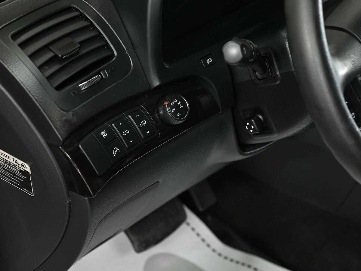 Kia Mohave 2012 года с пробегом. Фото: #14