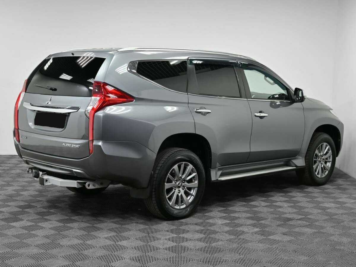 Mitsubishi Pajero Sport 2017 года с пробегом. Фото: #1