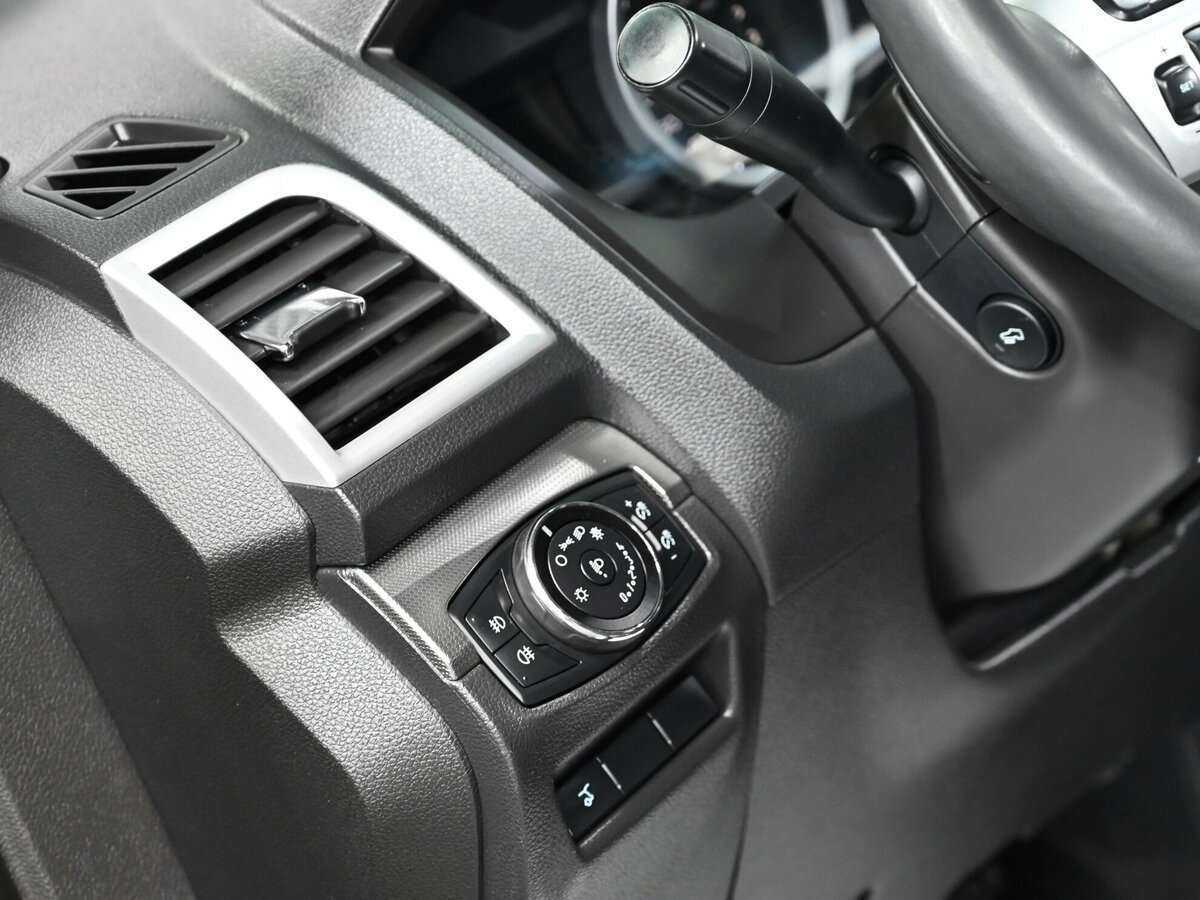 Ford Explorer 2015 года с пробегом. Фото: #10