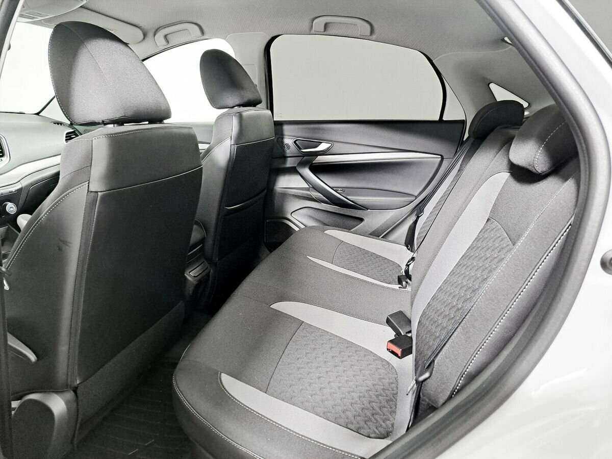 Lada (ВАЗ) Vesta 2023 года с пробегом. Фото: #7