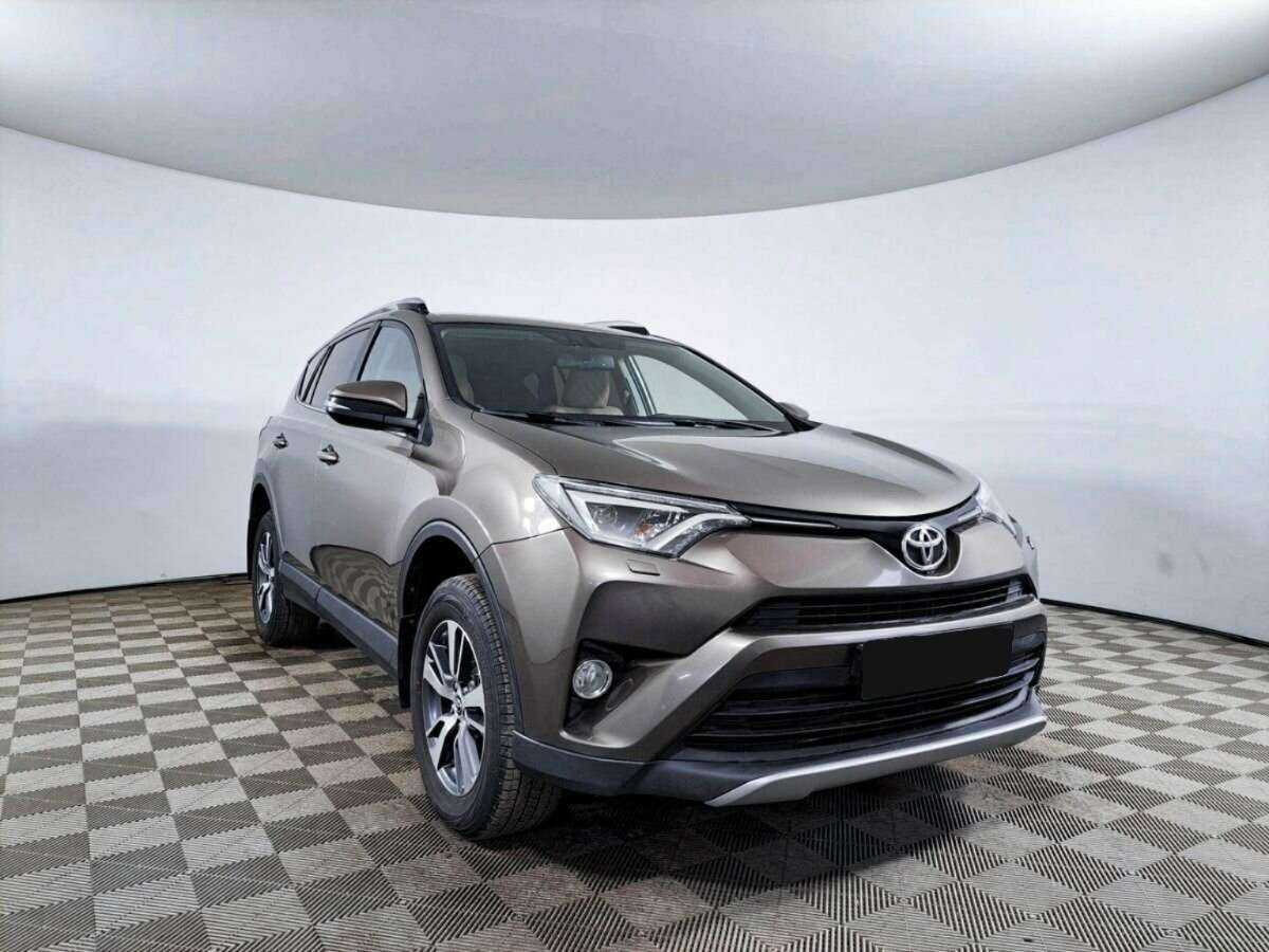 Toyota RAV4 2019 года с пробегом. Фото: #2