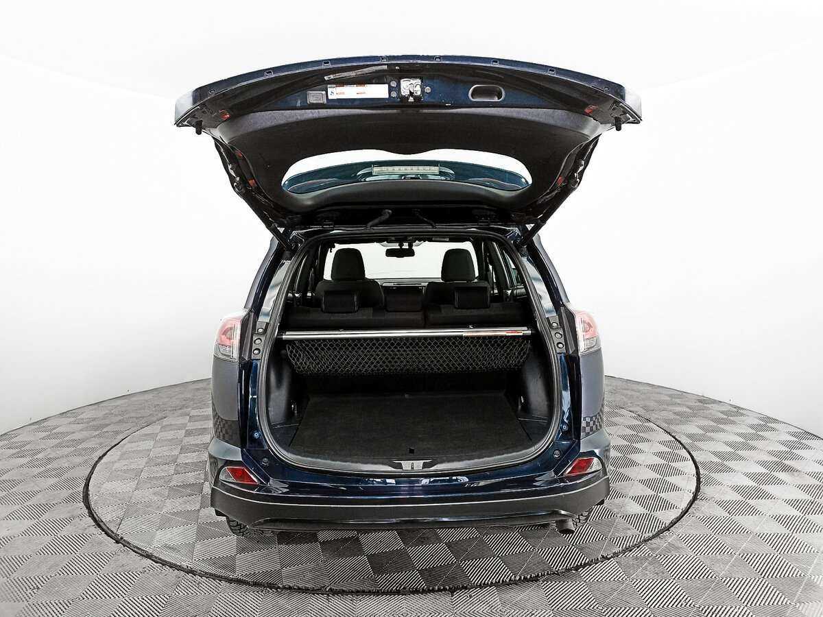 Toyota RAV4 2019 года с пробегом. Фото: #9