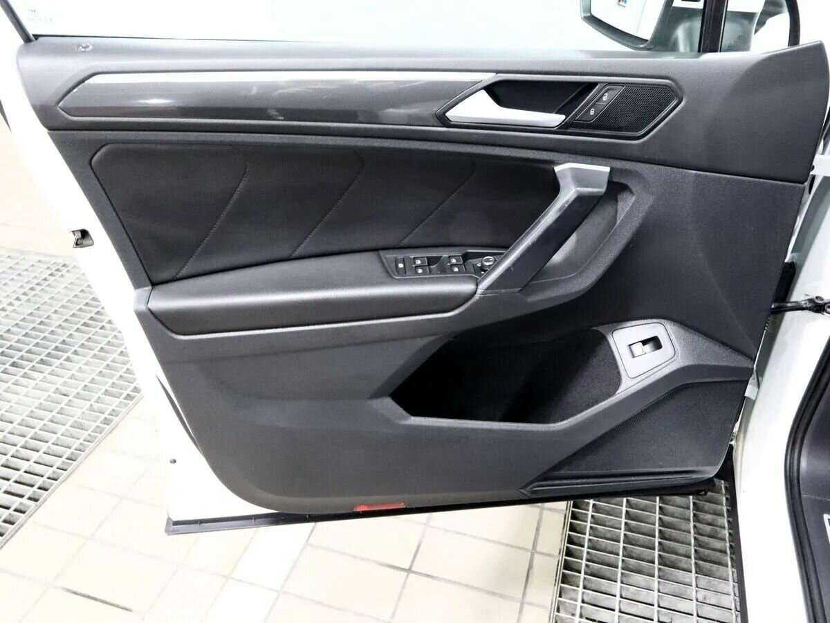 Volkswagen Tiguan 2020 года с пробегом. Фото: #10