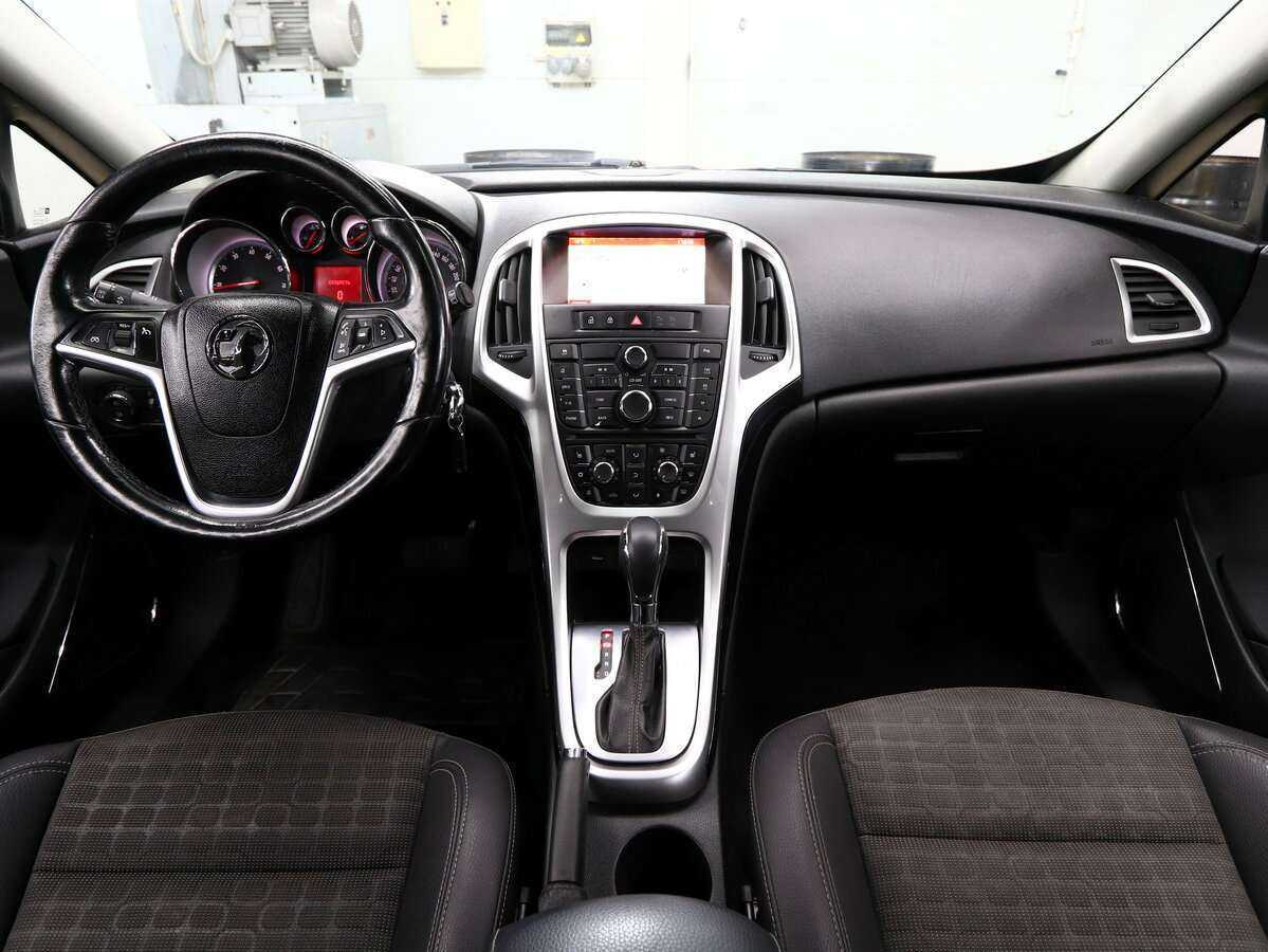 Opel Astra 2014 года с пробегом. Фото: #10
