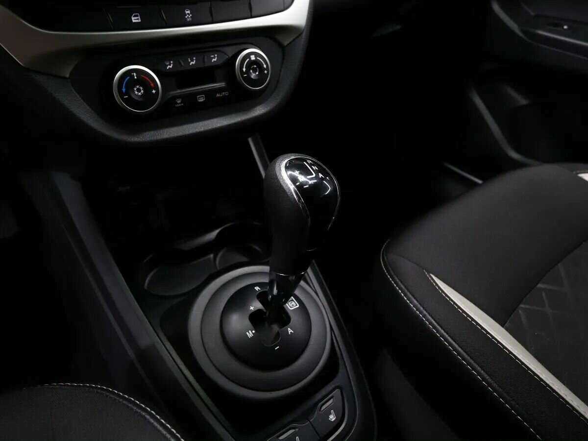 Lada (ВАЗ) Vesta 2018 года с пробегом. Фото: #11