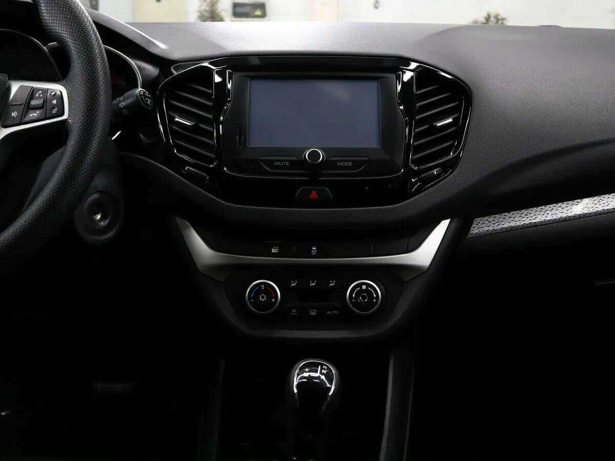 Lada (ВАЗ) Vesta 2018 года с пробегом. Фото: #12