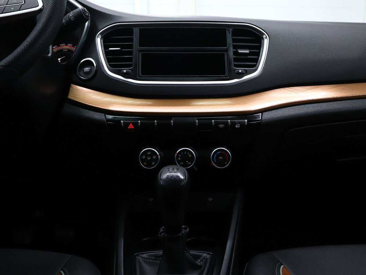 Lada (ВАЗ) Vesta 2023 года с пробегом. Фото: #21