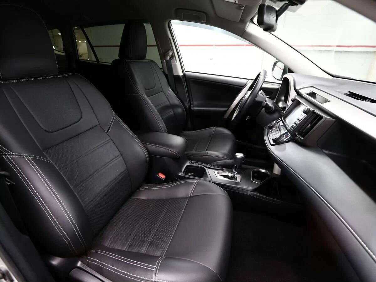 Toyota RAV4 2019 года с пробегом. Фото: #6