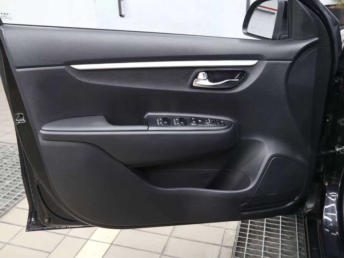 Kia Rio 2021 года с пробегом. Фото: #5