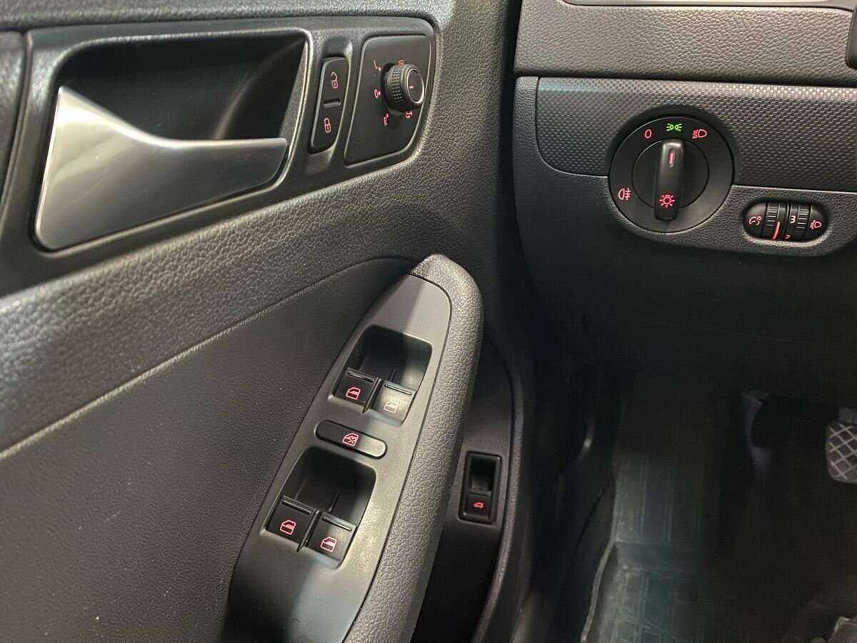 Volkswagen Jetta 2014 года с пробегом. Фото: #13