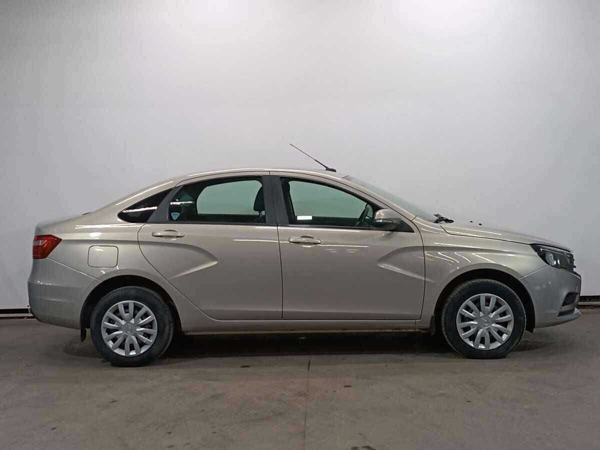 Lada (ВАЗ) Vesta 2018 года с пробегом. Фото: #3