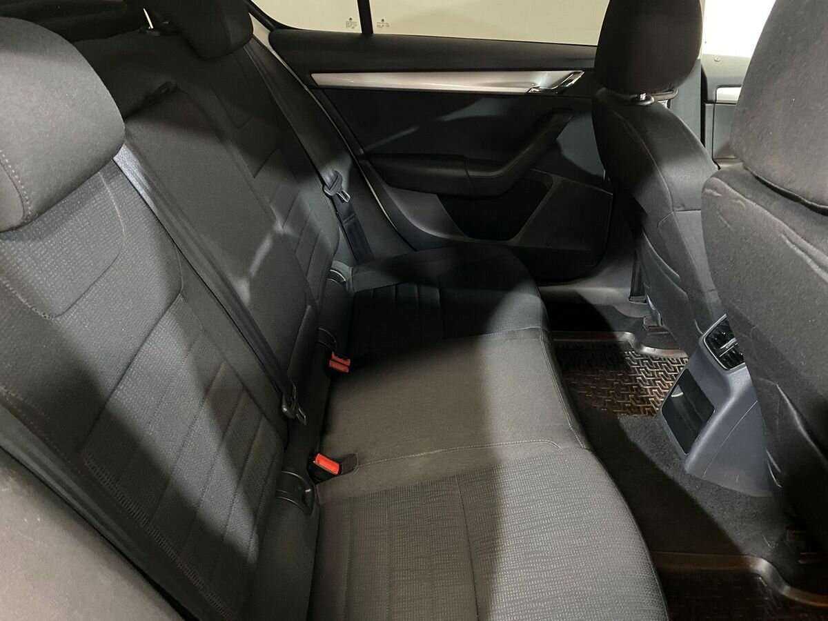 Skoda Octavia 2013 года с пробегом. Фото: #9