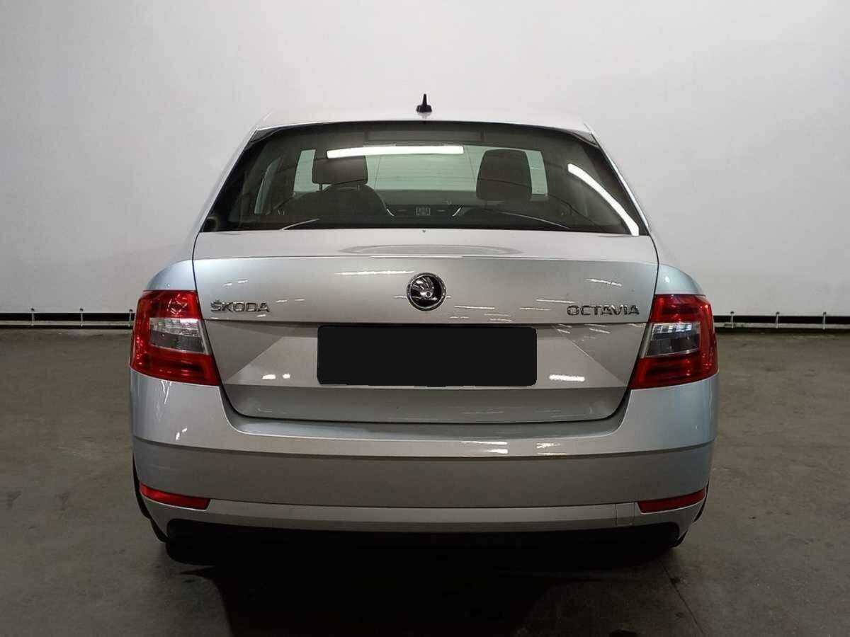 Skoda Octavia 2018 года с пробегом. Фото: #5