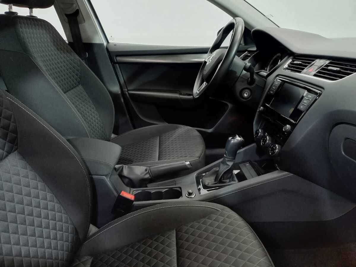 Skoda Octavia 2018 года с пробегом. Фото: #9