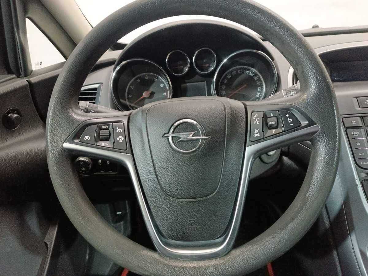 Opel Astra 2012 года с пробегом. Фото: #11