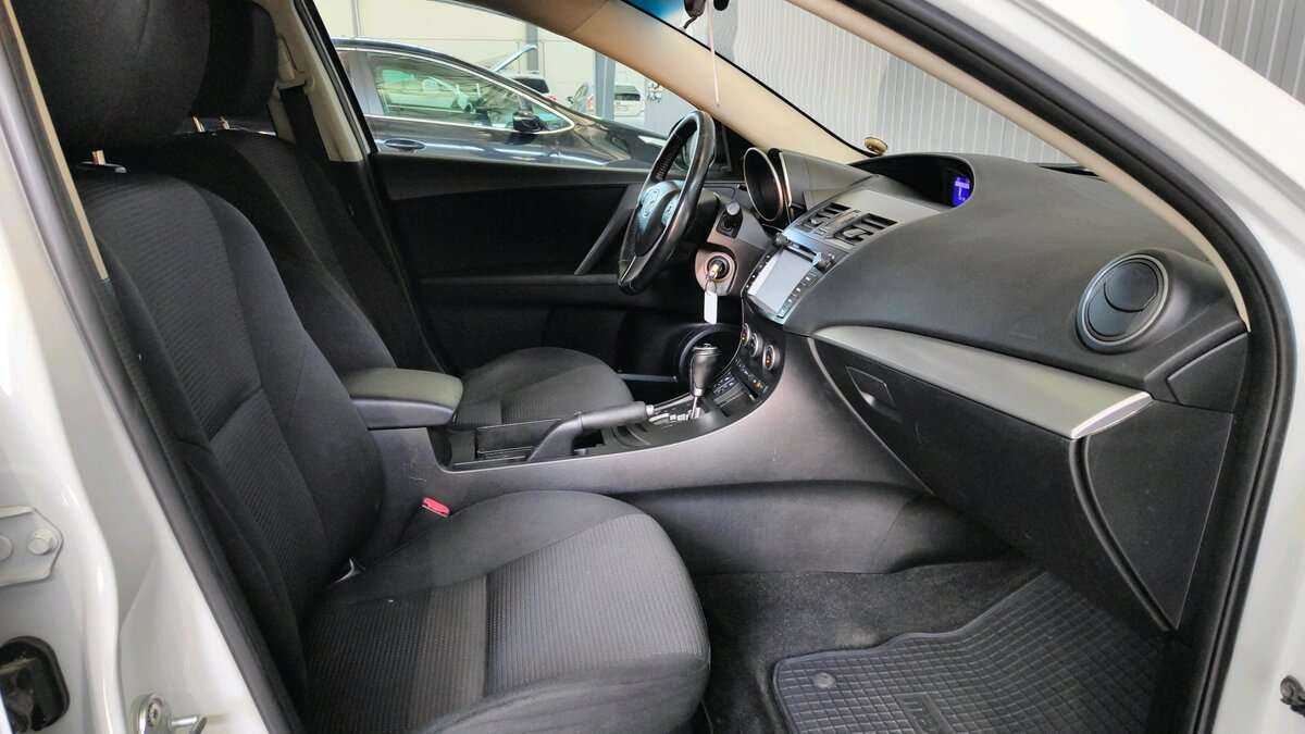 Mazda 3 2012 года с пробегом. Фото: #13