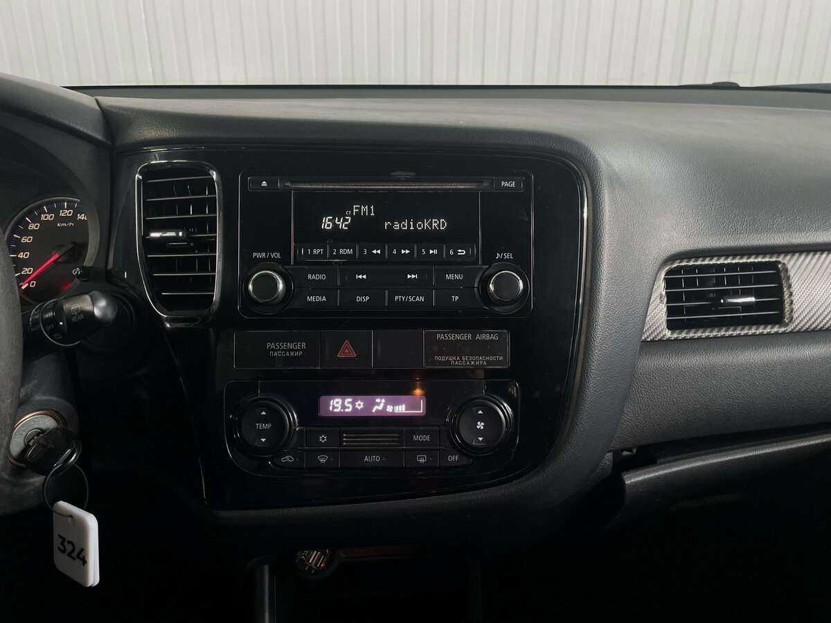 Mitsubishi Outlander 2013 года с пробегом. Фото: #11