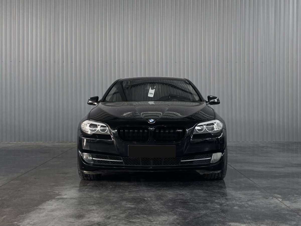 BMW 5 серии 2012 года с пробегом. Фото: #1