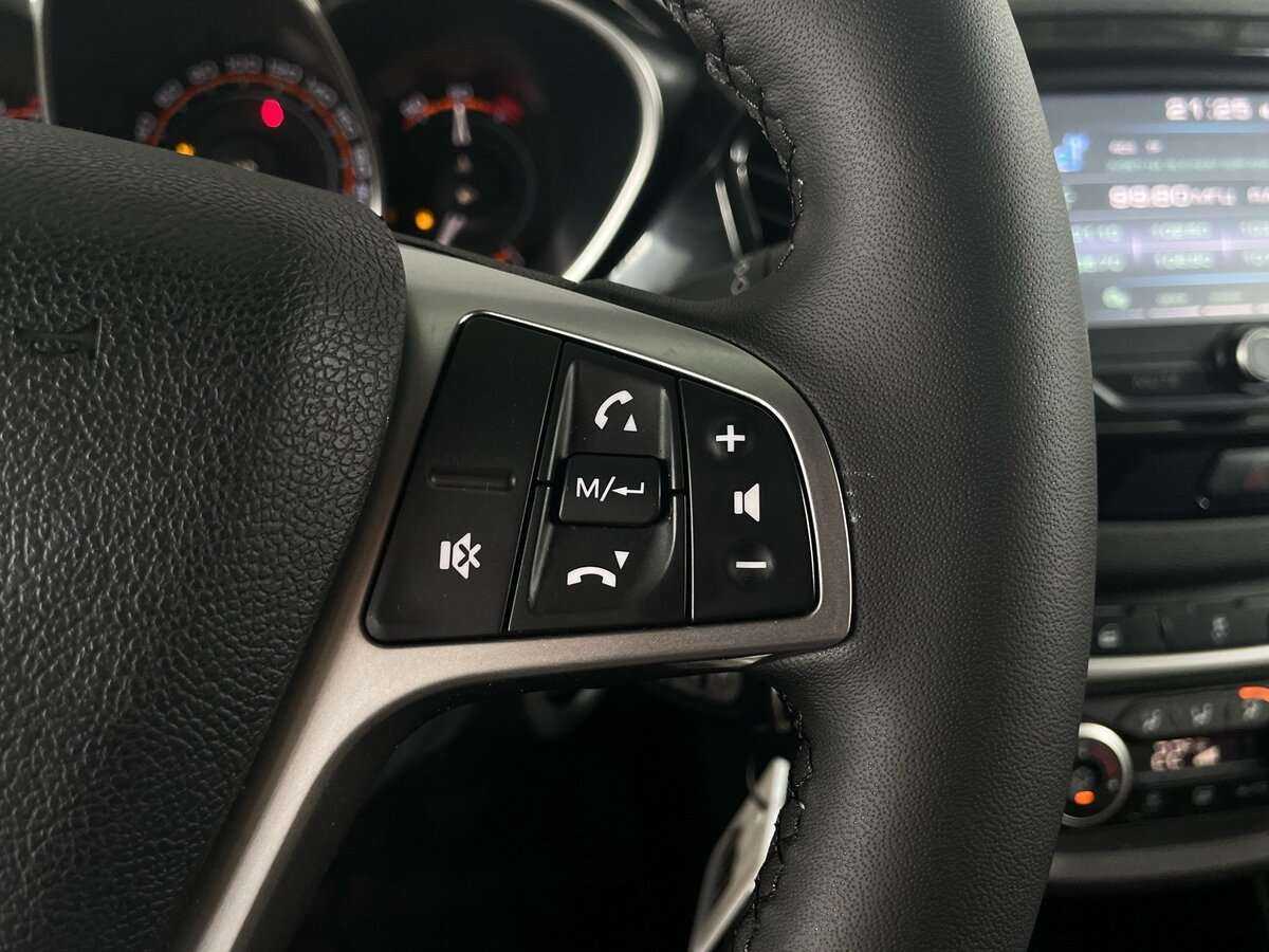 Lada (ВАЗ) Vesta 2018 года с пробегом. Фото: #11