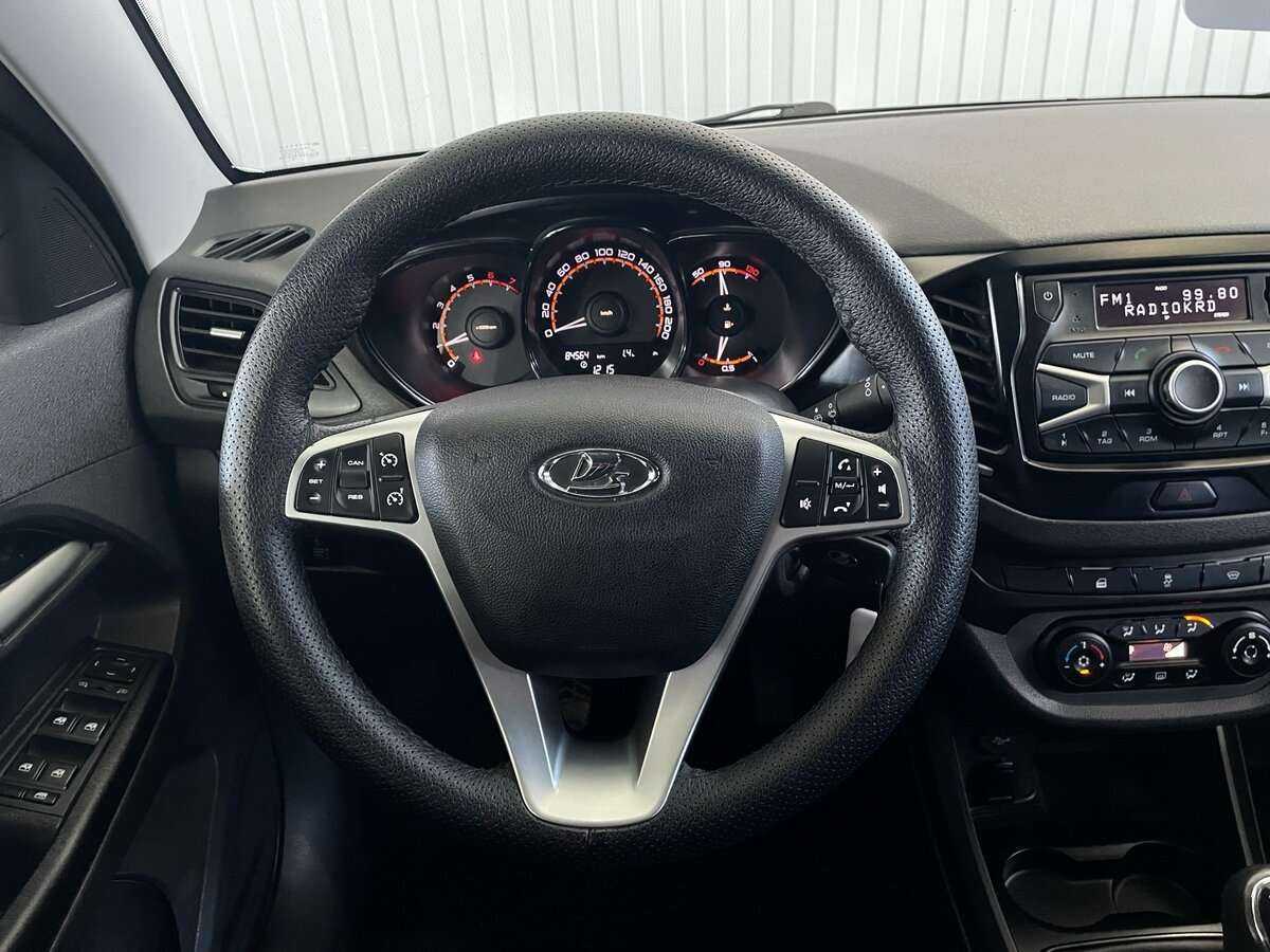 Lada (ВАЗ) Vesta 2018 года с пробегом. Фото: #9