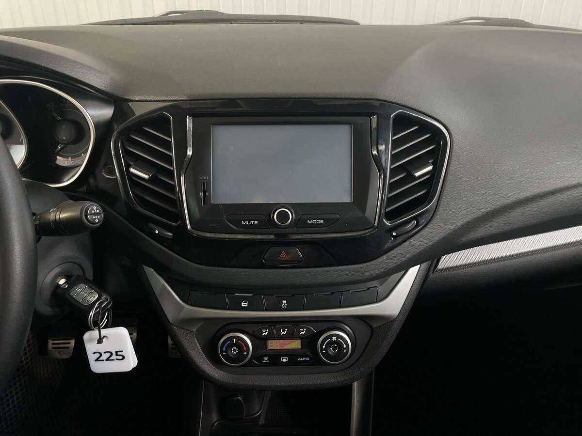 Lada (ВАЗ) Vesta 2017 года с пробегом. Фото: #10