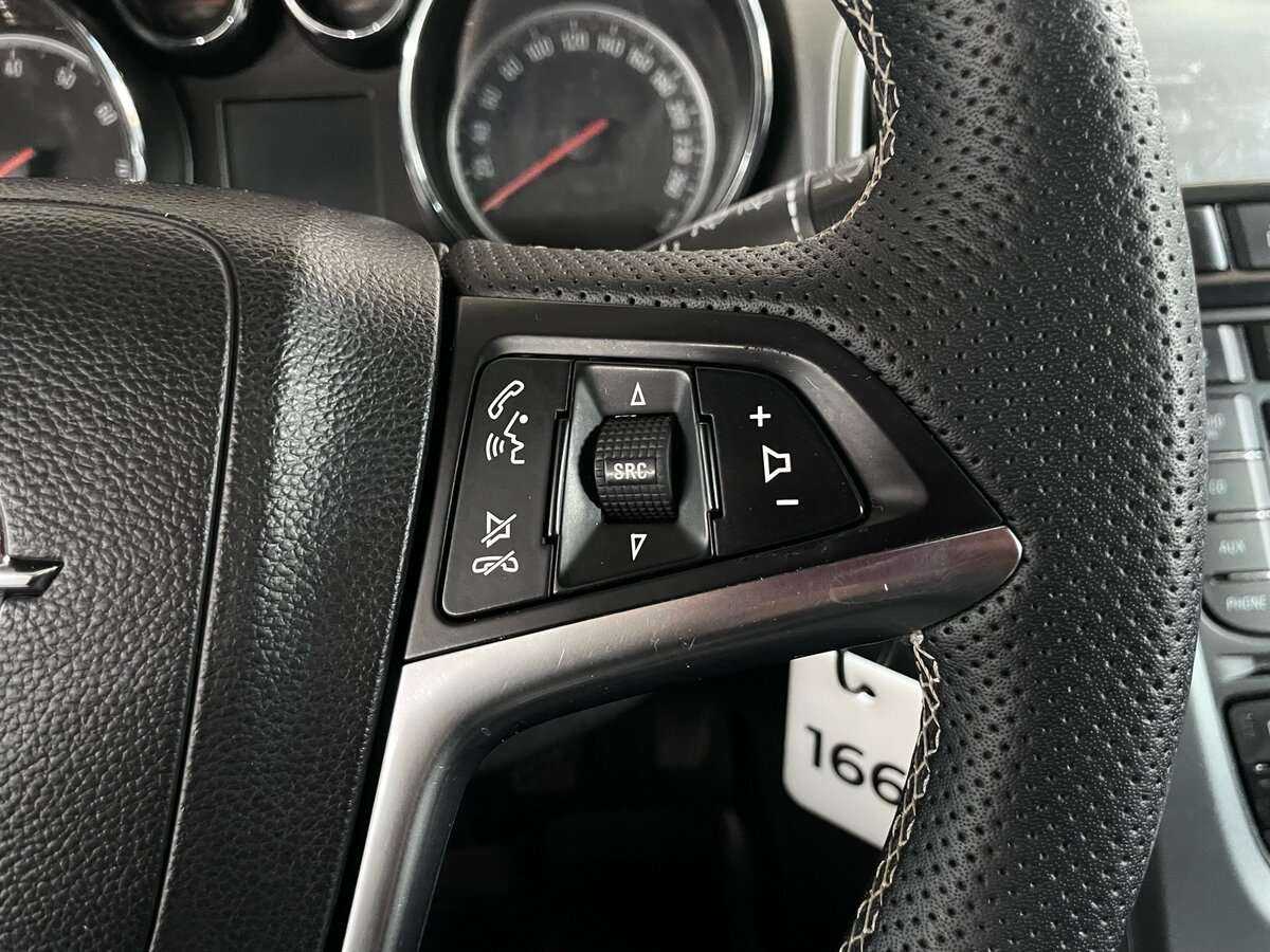 Opel Astra 2012 года с пробегом. Фото: #9