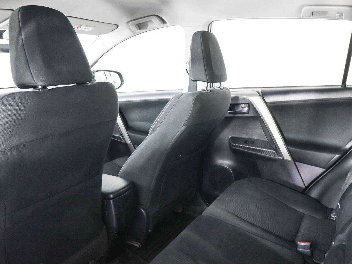 Toyota RAV4 2014 года с пробегом. Фото: #11