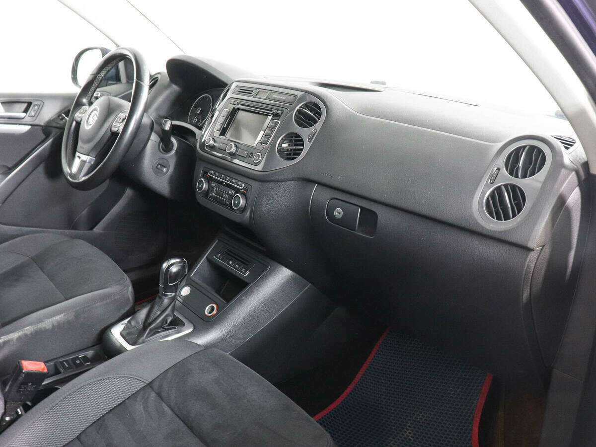Volkswagen Tiguan 2012 года с пробегом. Фото: #9