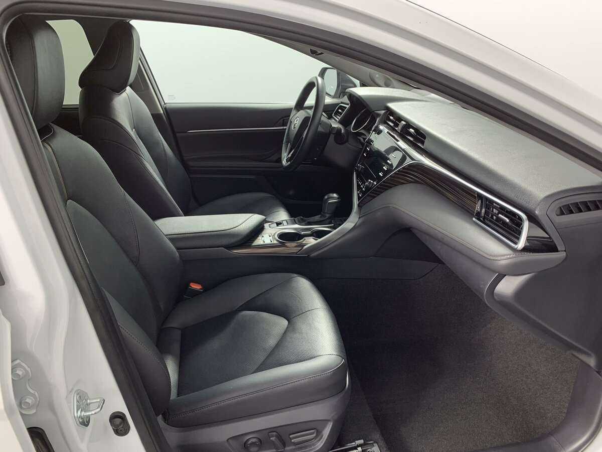 Toyota Camry 2021 года с пробегом. Фото: #16