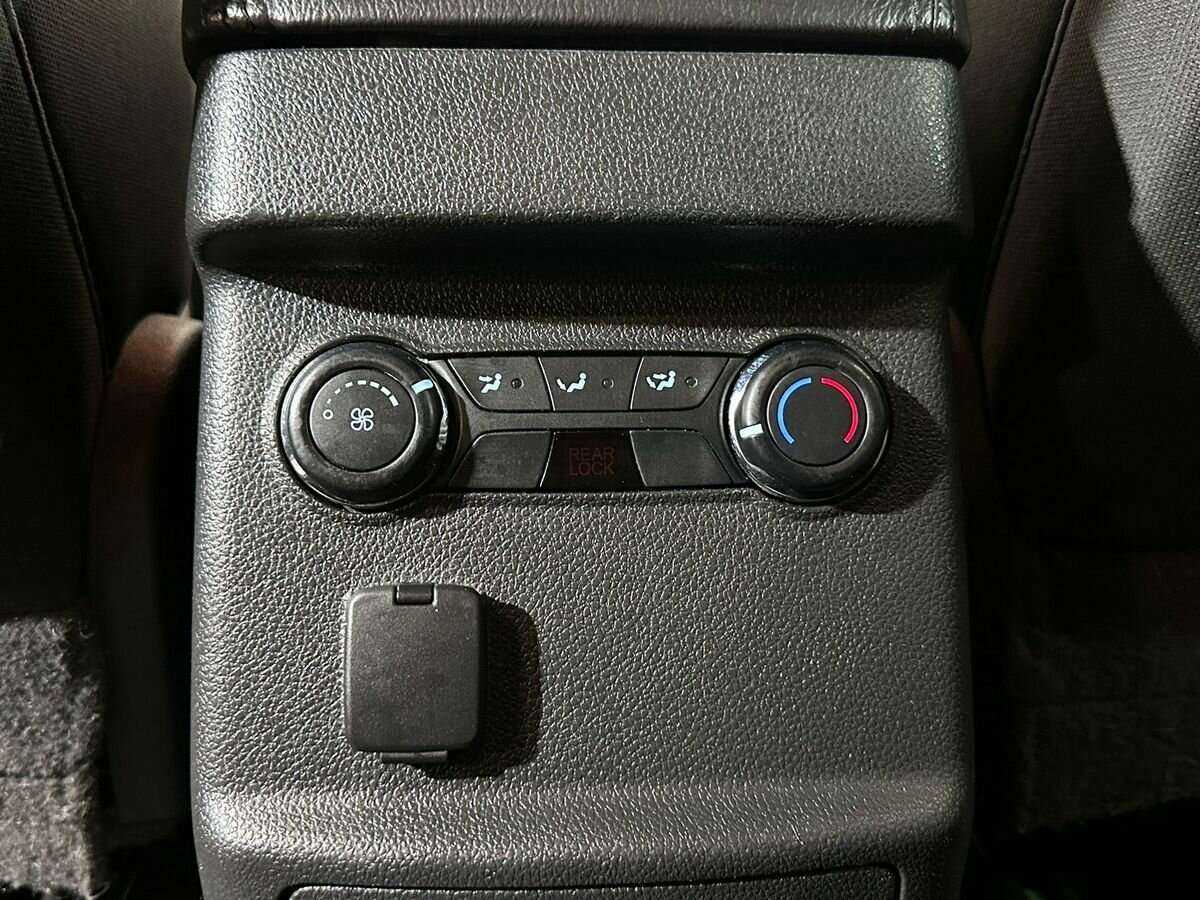 Ford Explorer 2013 года с пробегом. Фото: #13