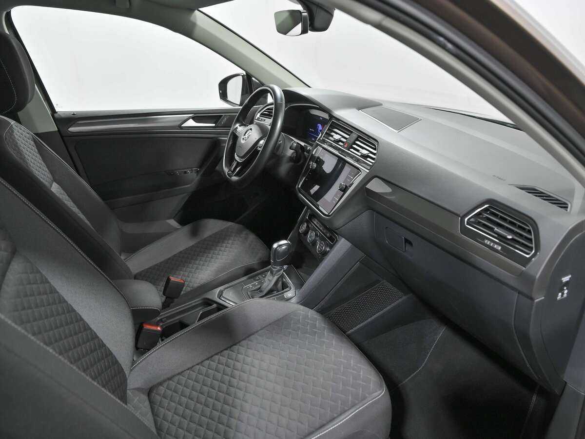Volkswagen Tiguan 2018 года с пробегом. Фото: #15