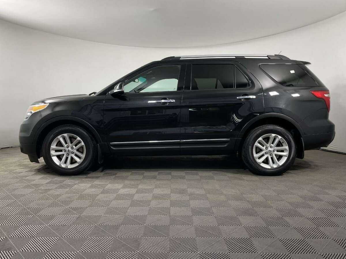 Ford Explorer 2013 года с пробегом. Фото: #4